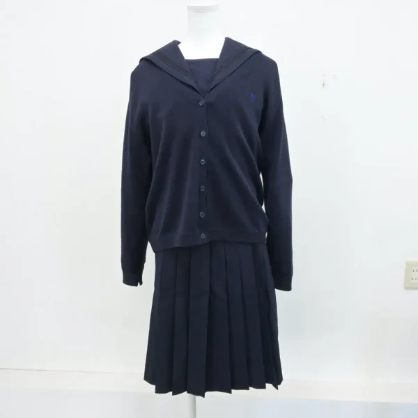 神戸山手女子高等学校の冬服