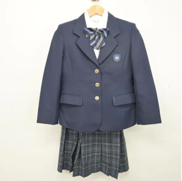 夏制服・冬制服をセットにして査定に出す