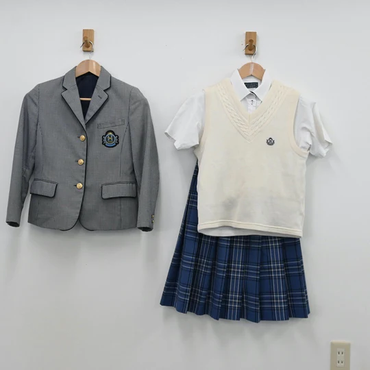 博多高等学校の制服