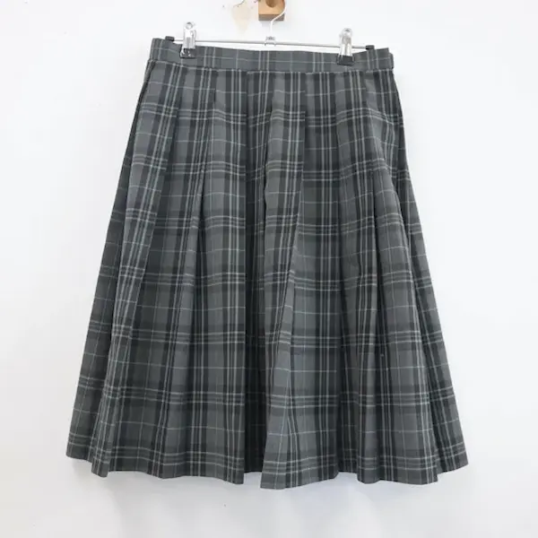 南大沢中学校のスカート