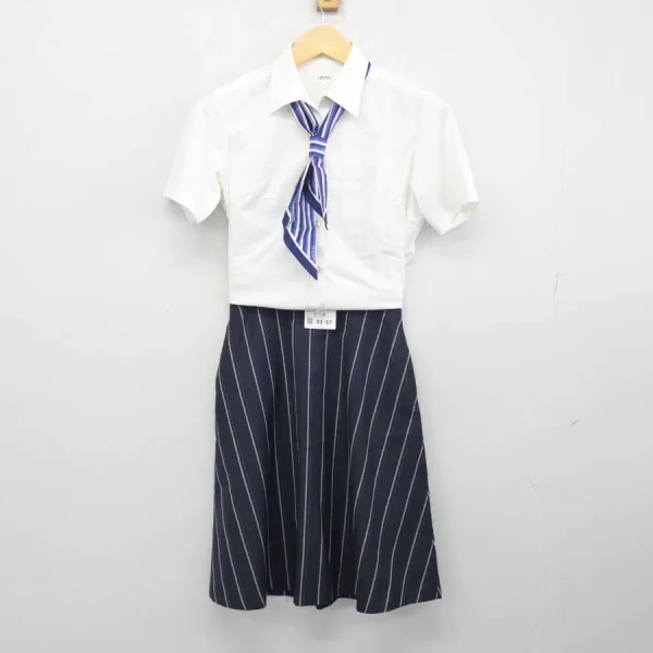 堺リベラル中学高等学校 女子制服