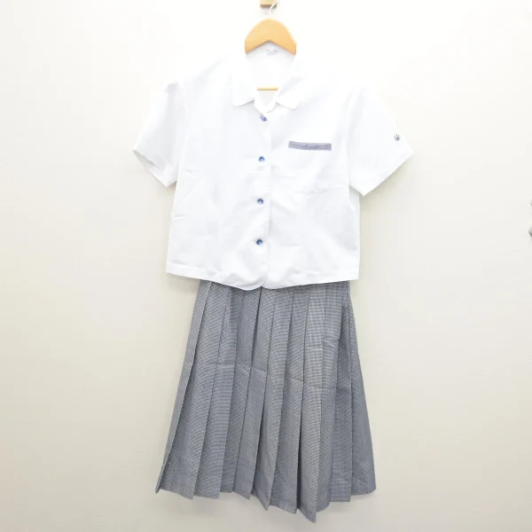 佐賀県 致遠館高等学校 女子制服