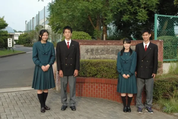 千葉県立成田国際高等学校の制服