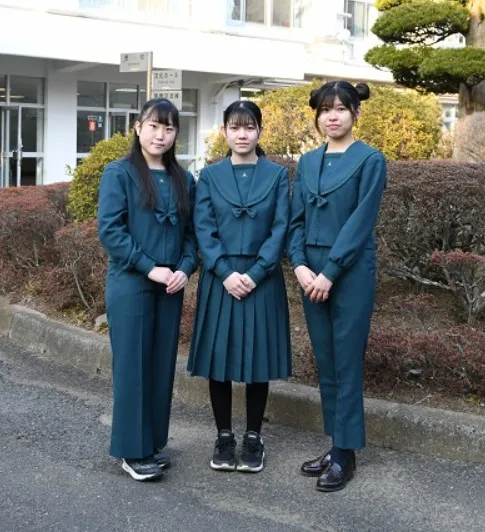 県立成田国際高等学校の冬服