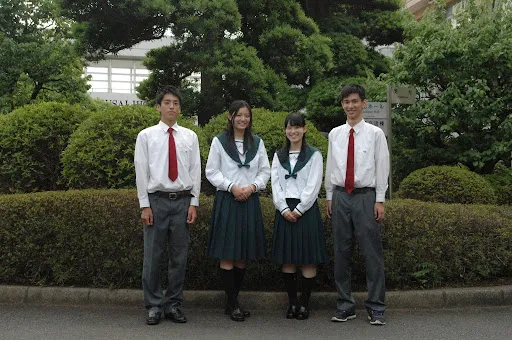 県立成田国際高等学校の夏服