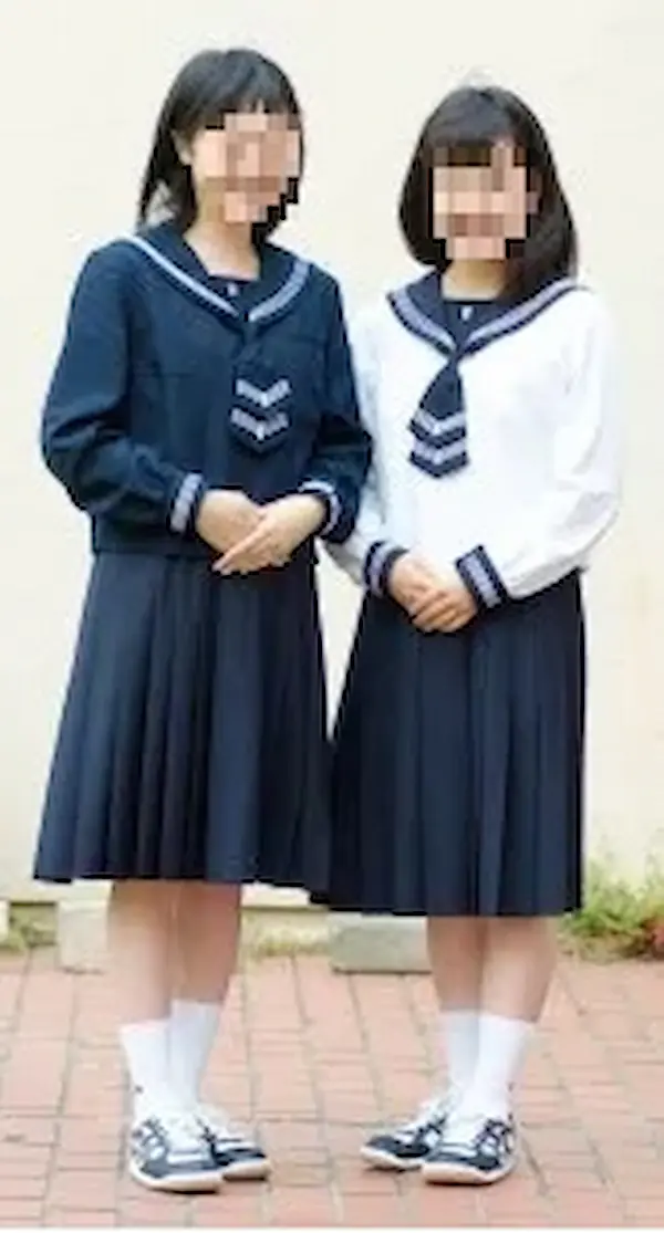 函館白百合学園高校の制服