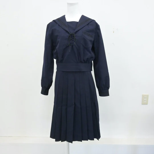 神戸山手女子高校の冬服