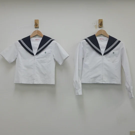 名古屋市立桜台高等学校の制服