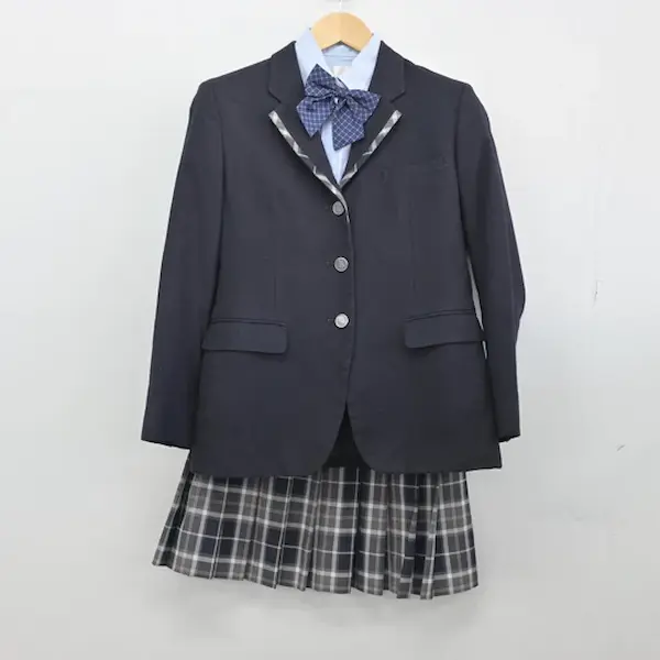 堺西高等学校 女子制服