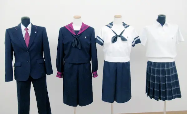 横浜共立学園の制服