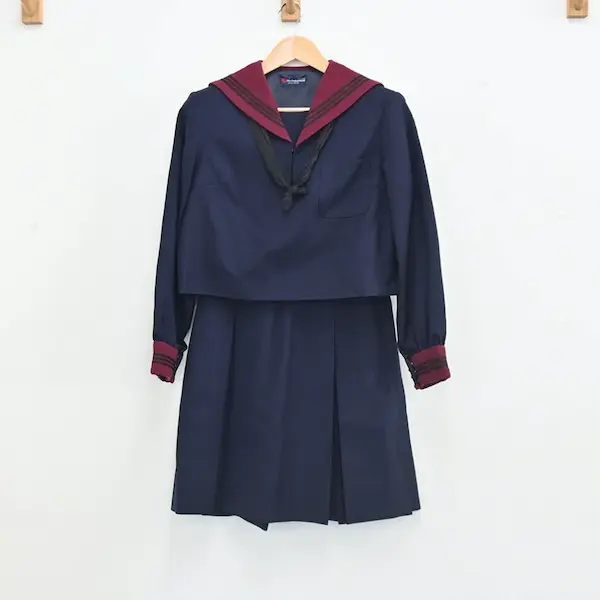 横浜共立学園 女子制服