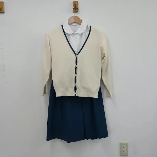 神戸海星女子学院高等学校 女子制服