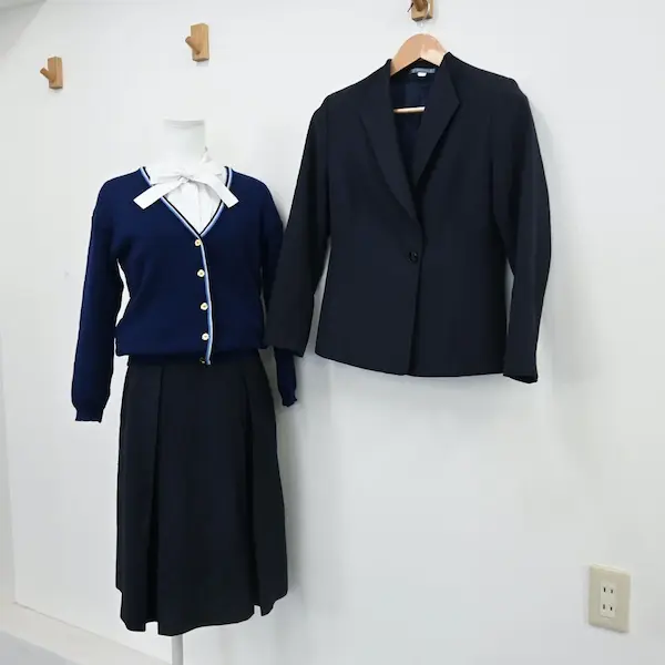 神戸海星女子学院高等学校 女子制服