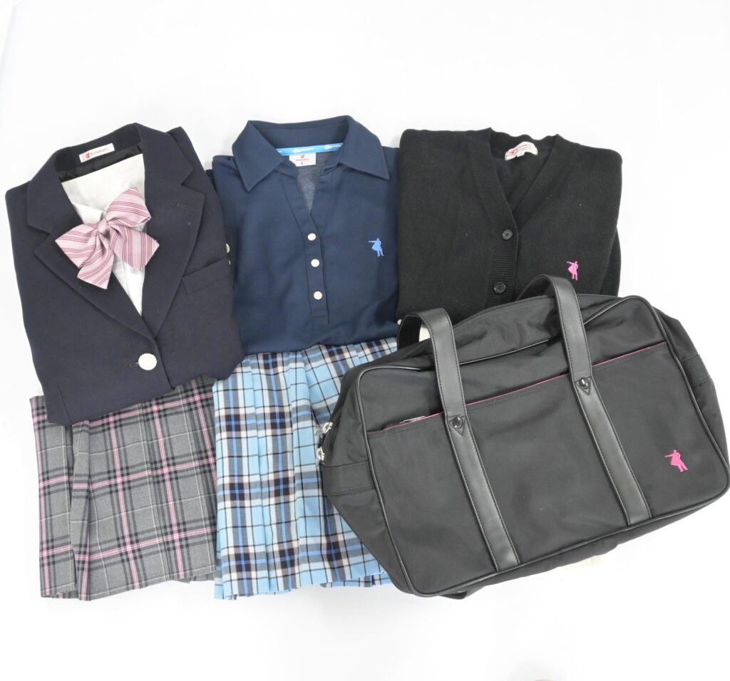 クラーク記念国際高校の制服を買取しました｜制服買取ラミパス【公式】