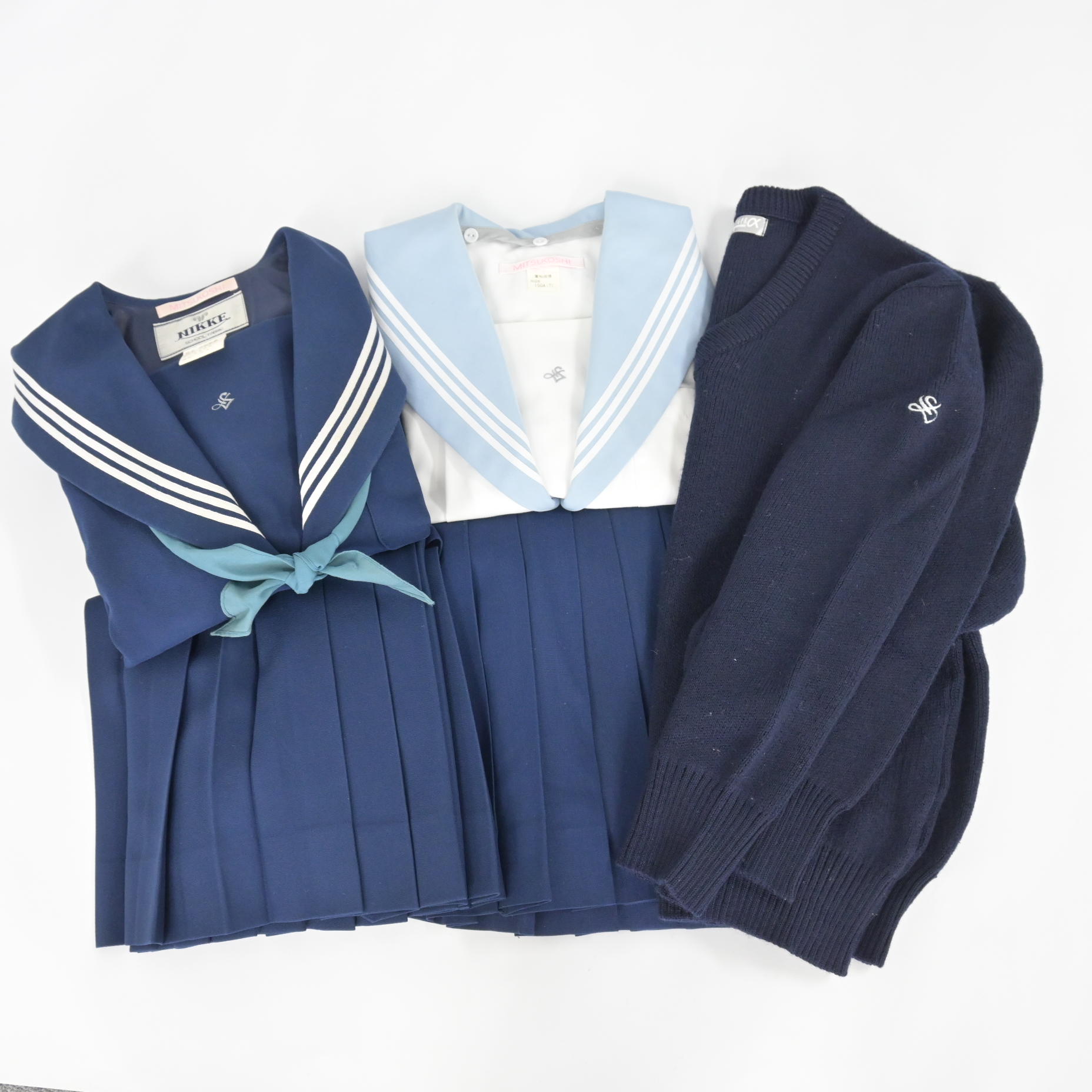 愛知淑徳高校の制服買取実績。実際にラミパスが買取した夏冬制服セット