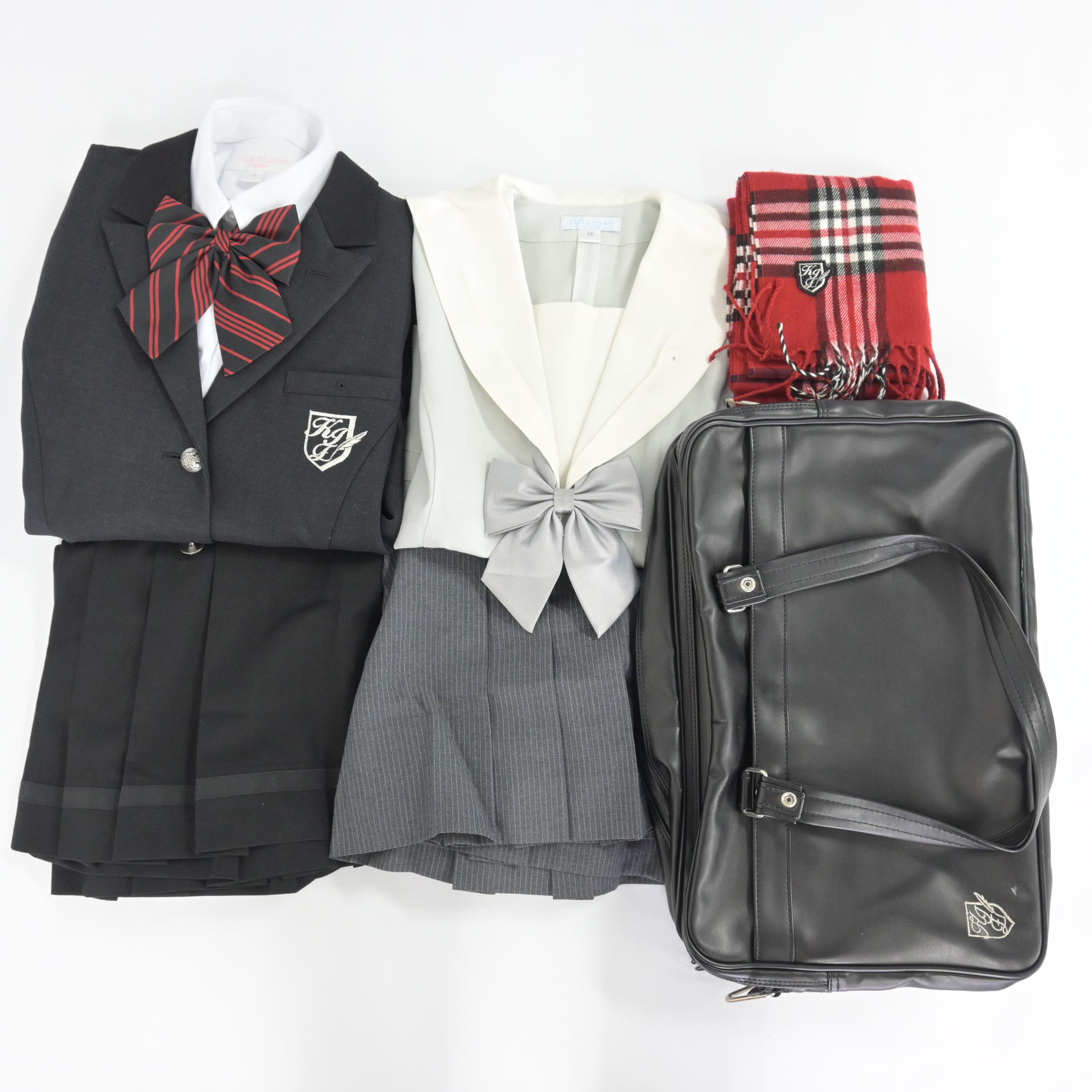 福岡県私立九州国際大学附属高校の制服を買取しました買取実績 | 制服 