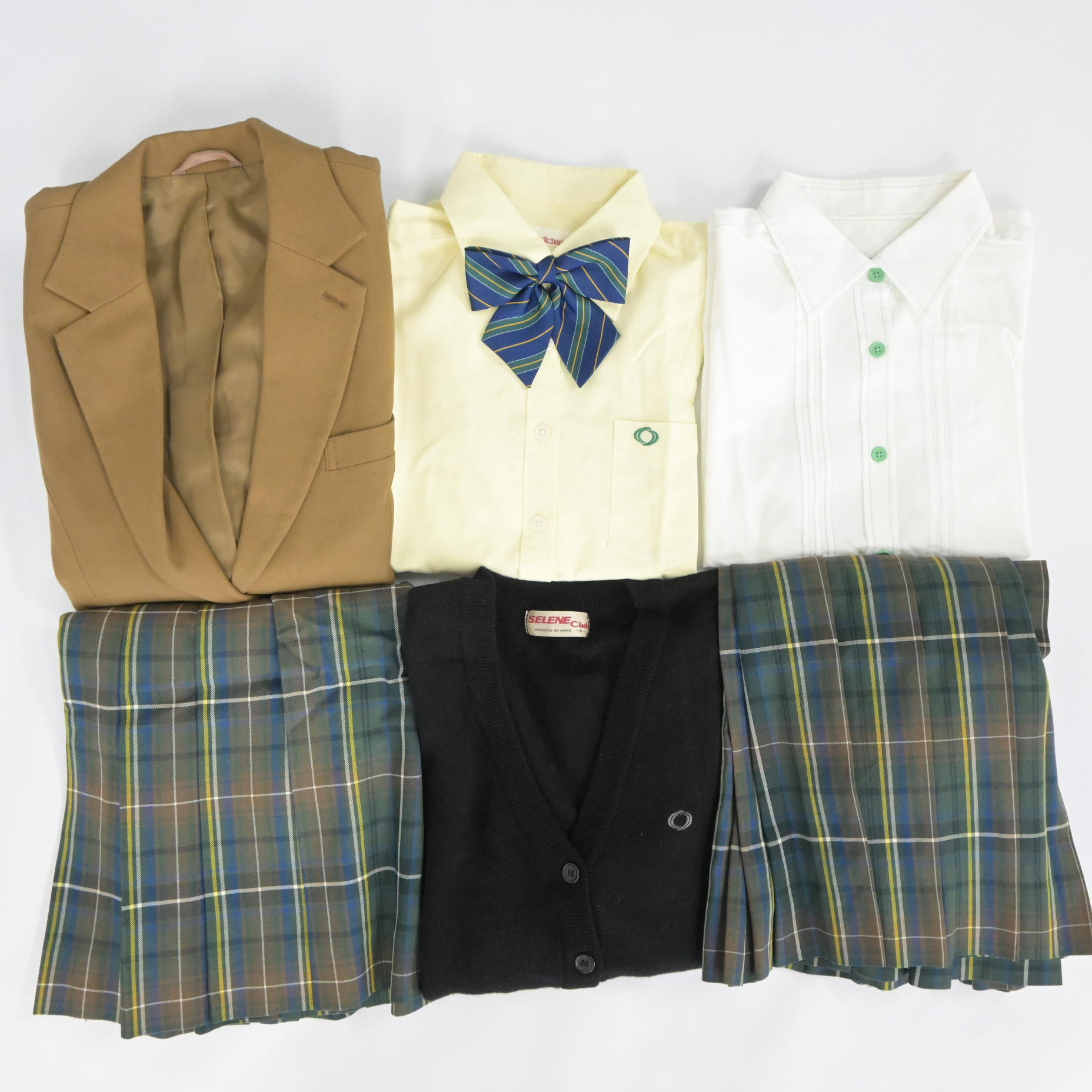 大阪府私立大阪緑涼高校の制服を買取しました｜制服買取ラミパス【公式】