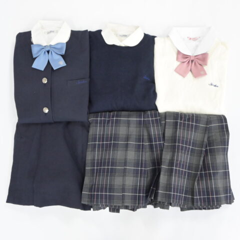 ラミパスが買い取った岡山学芸館清秀高校の制服セット一式(ブレザー・スカートなどのまとめ買取例)