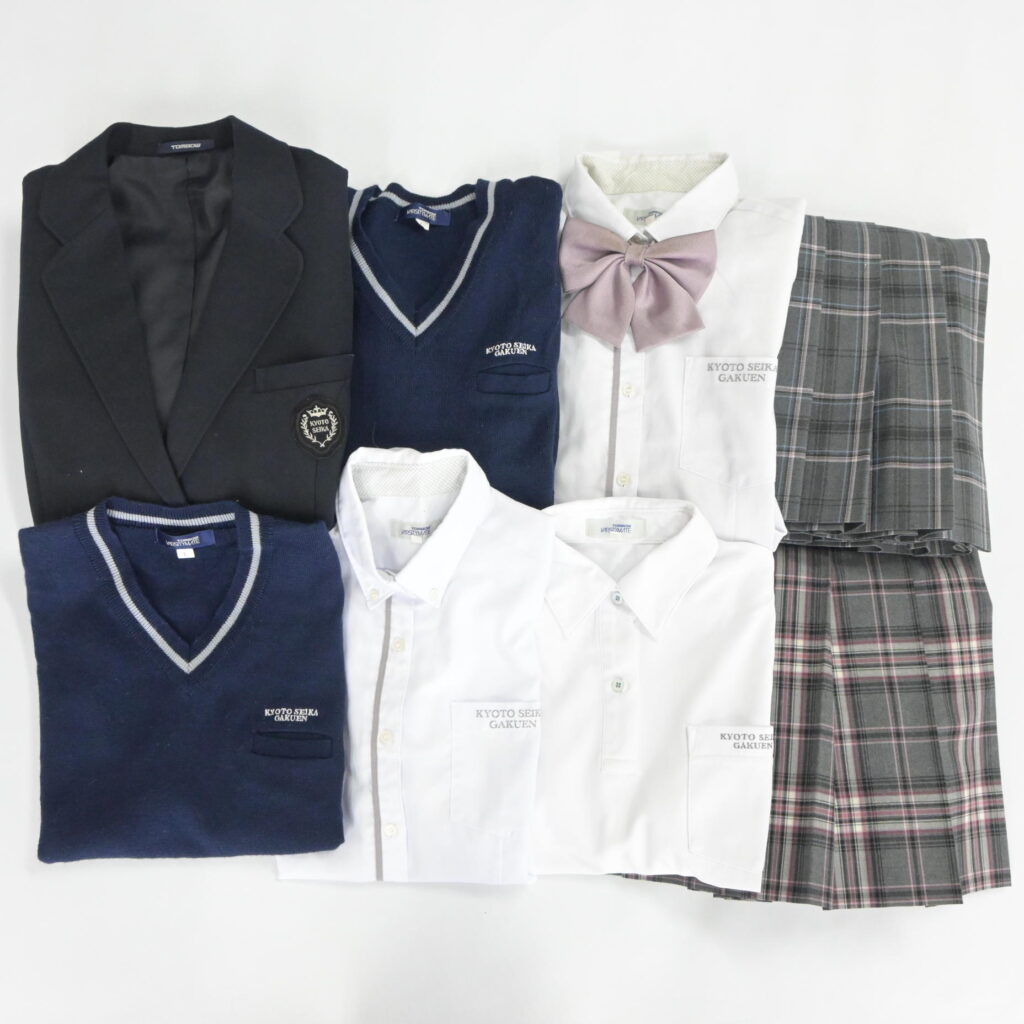 京都府私立京都精華学園中学校の制服を買取しました アイキャッチ画像