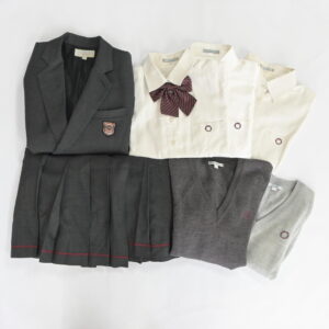 東京都私立桜美林高等学校の制服を買取しました アイキャッチ画像