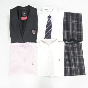 石川県私立私立金沢高等学校の制服を買取しました アイキャッチ画像