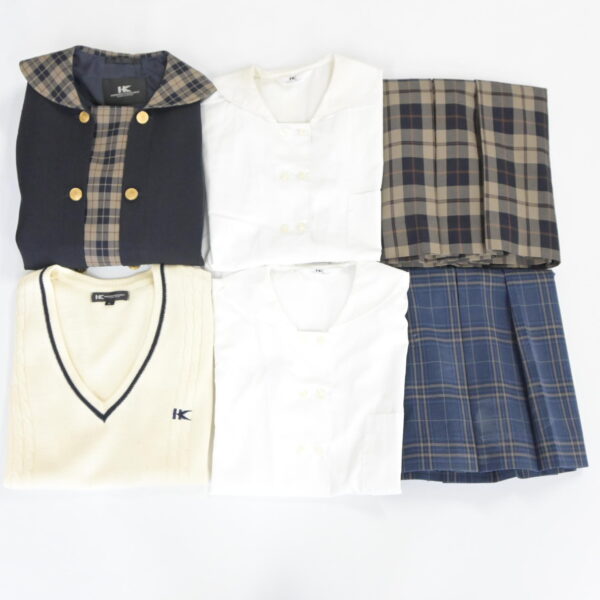 岡山県私立明誠学院高等学校の制服