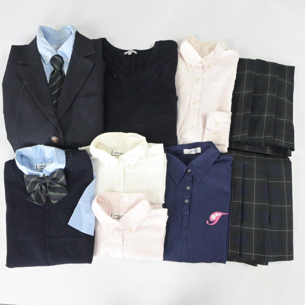 神奈川県横浜市立桜丘高等学校の制服を買取しました アイキャッチ画像