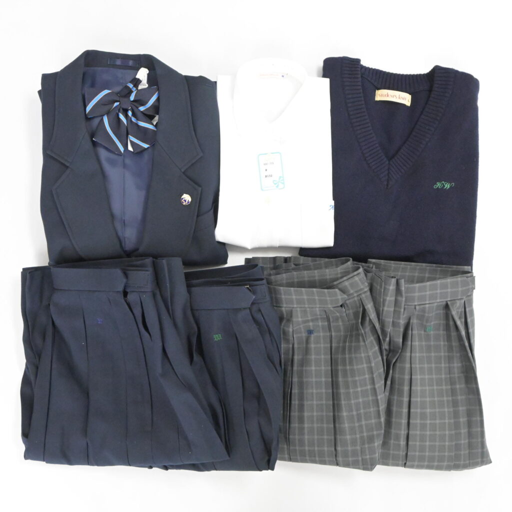 埼玉県立越谷西高等学校の制服を買取いたしました アイキャッチ画像