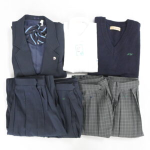 埼玉県立越谷西高等学校の制服を買取いたしました アイキャッチ画像