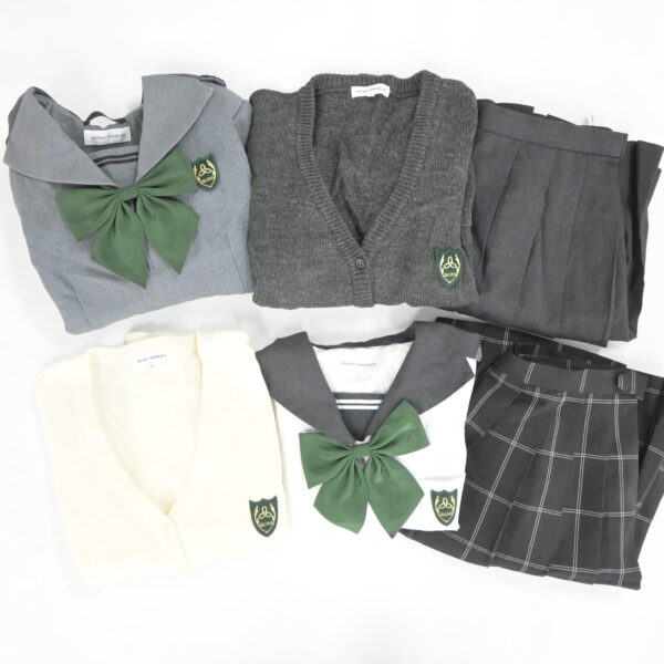 山陽学園高等学校の学生服