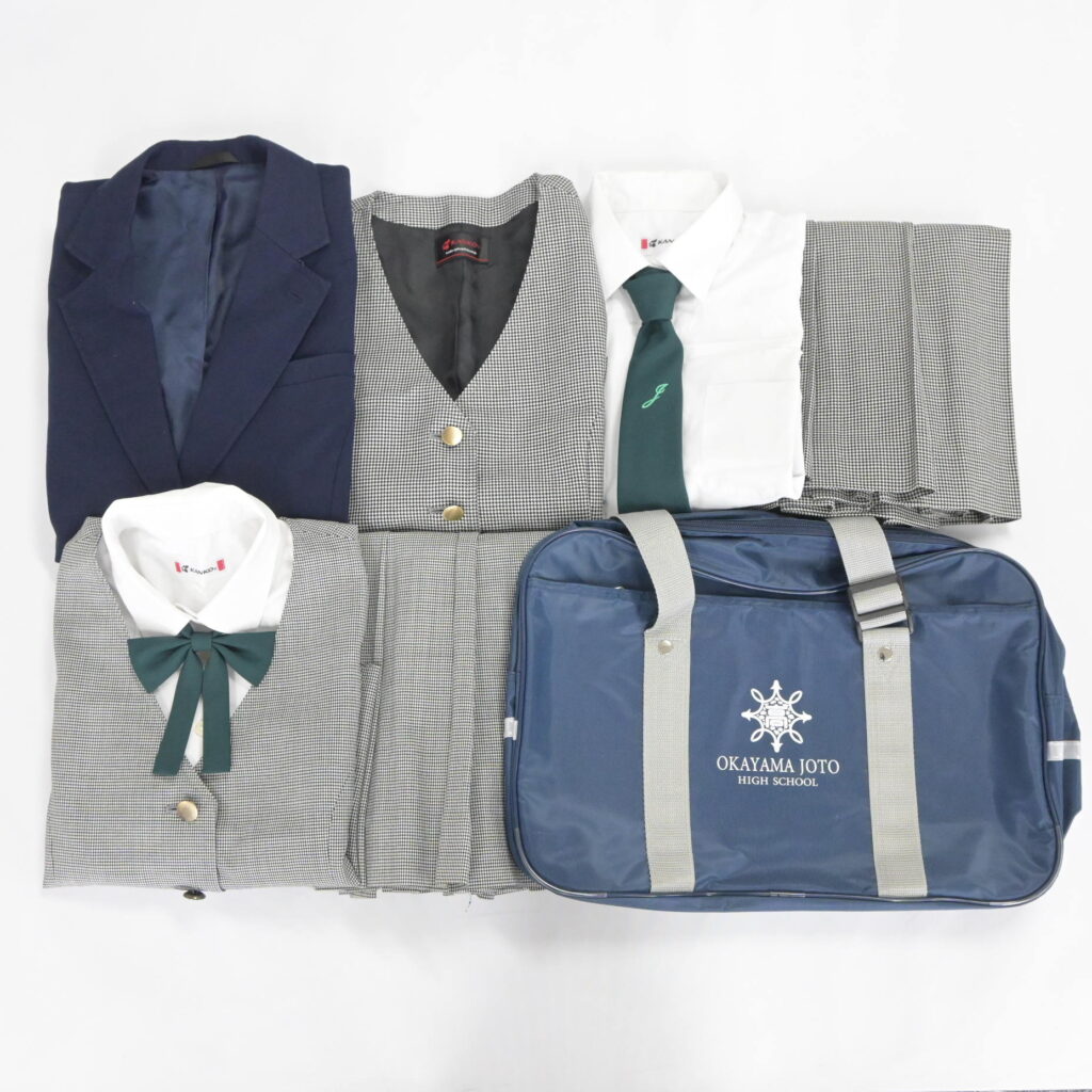 岡山県立岡山城東高校の制服を買取いたしました アイキャッチ画像