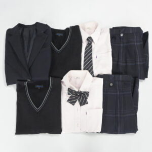愛知県立岡崎東高校の制服を買取いたしました アイキャッチ画像
