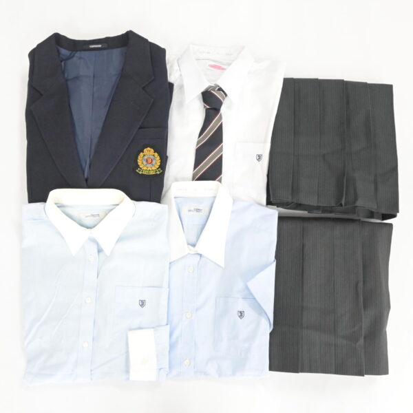 茨城県私立茨城高校の制服を買取いたしました。