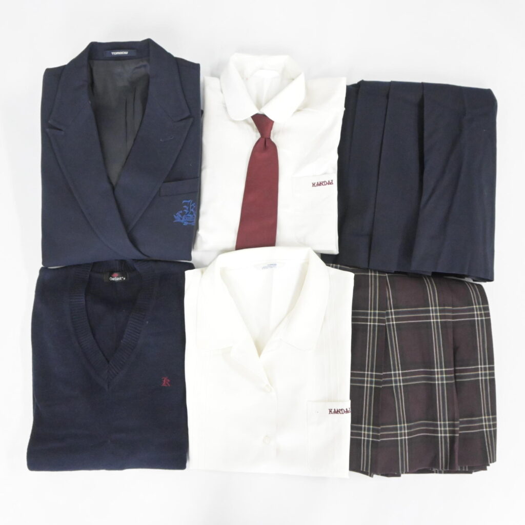 大阪府私立関西大学第一高校の制服を買取いたしました アイキャッチ画像
