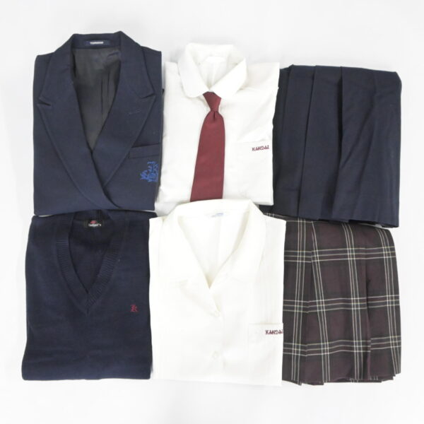 大阪府私立関西大学第一高校の制服を買取いたしました