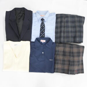 神奈川県私立麻布大学附属高校の制服を買取いたしました アイキャッチ画像
