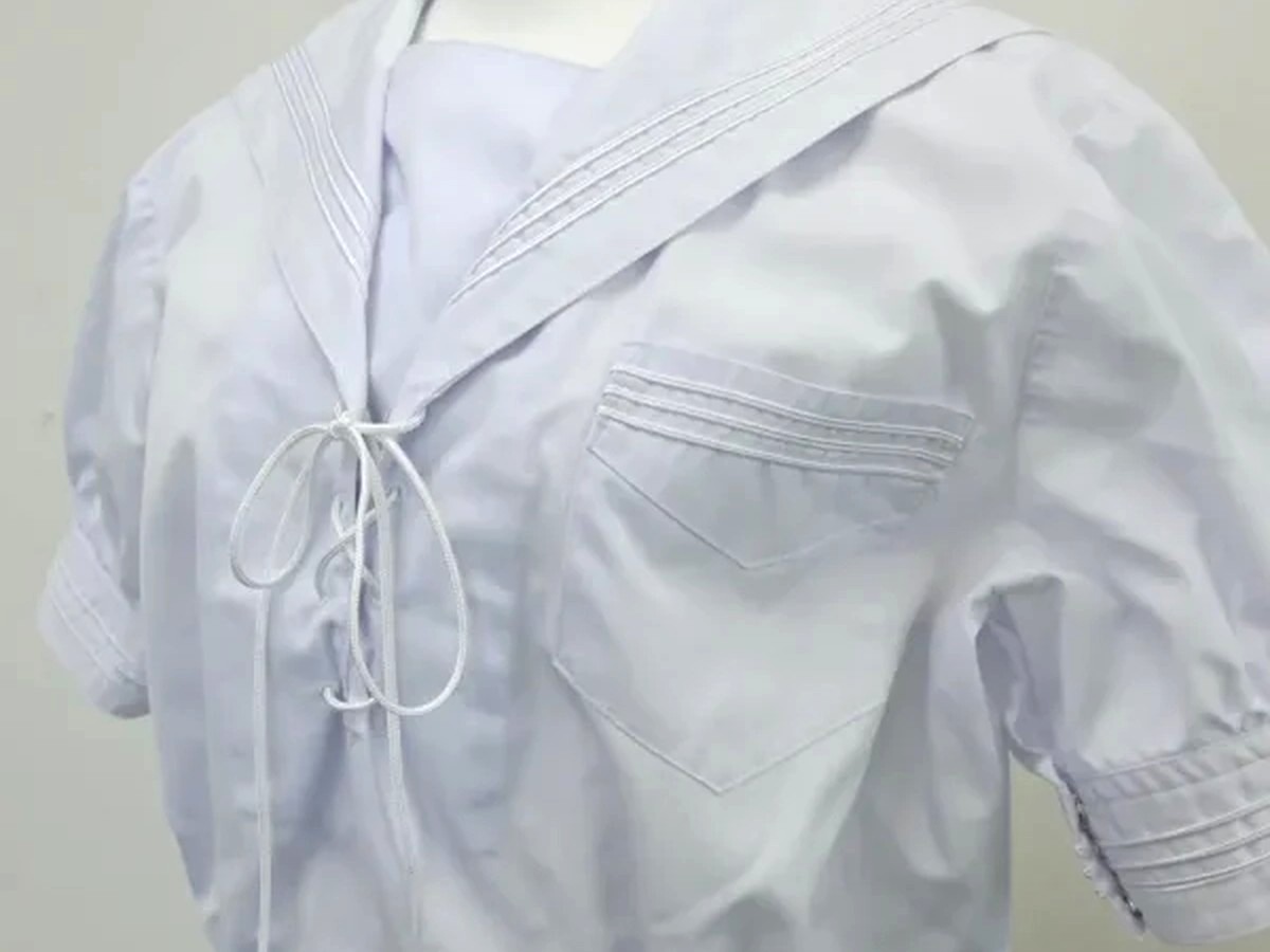 神戸山手グローバル高等学校の夏服