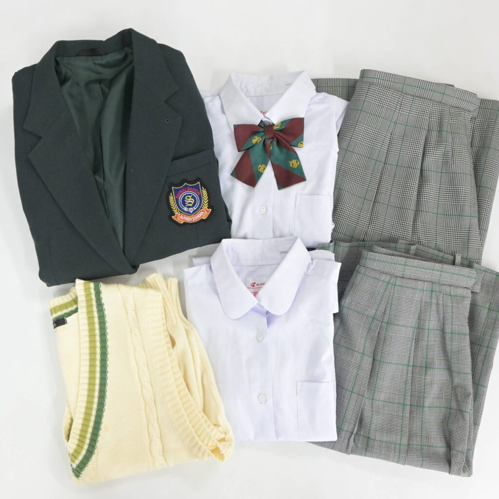 千葉県幸町第一中学校の制服を買取いたしました アイキャッチ画像
