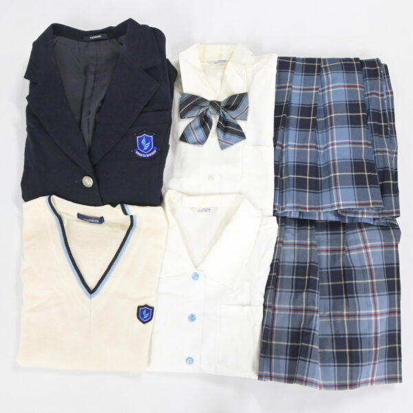 鹿児島県立川薩清修館高校の制服を買取いたしました