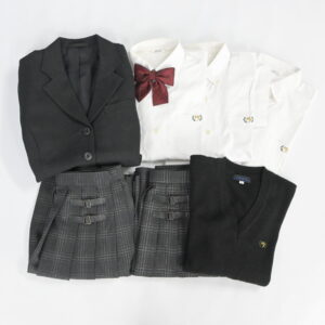 東京都私立広尾学園中学校の制服を買取いたしました アイキャッチ画像
