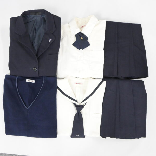 東京都私立東京家政大学附属女子高校の制服を買取いたしました