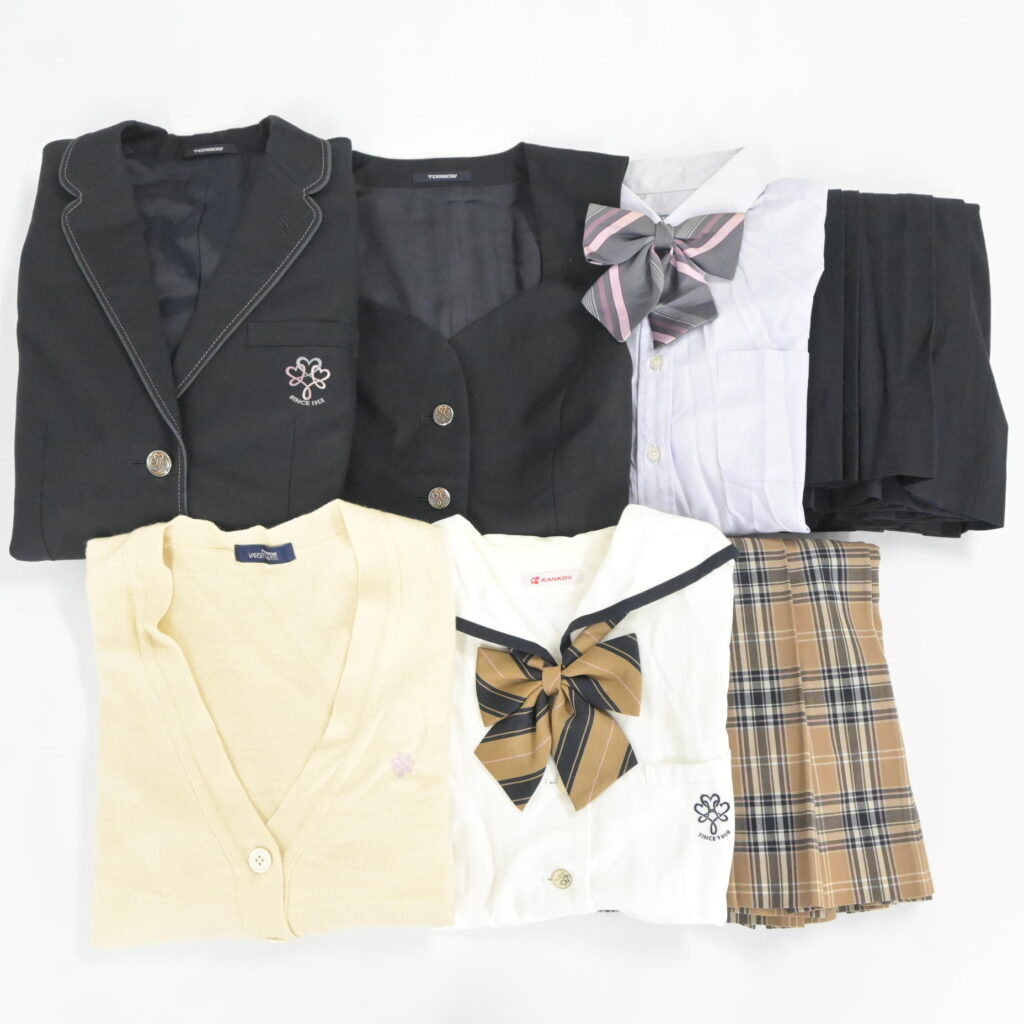 長野県私立飯田女子高校の制服を買取いたしました アイキャッチ画像
