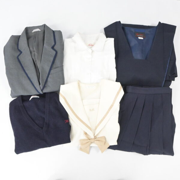 鹿児島県立鹿児島南高校の制服を買取いたしました