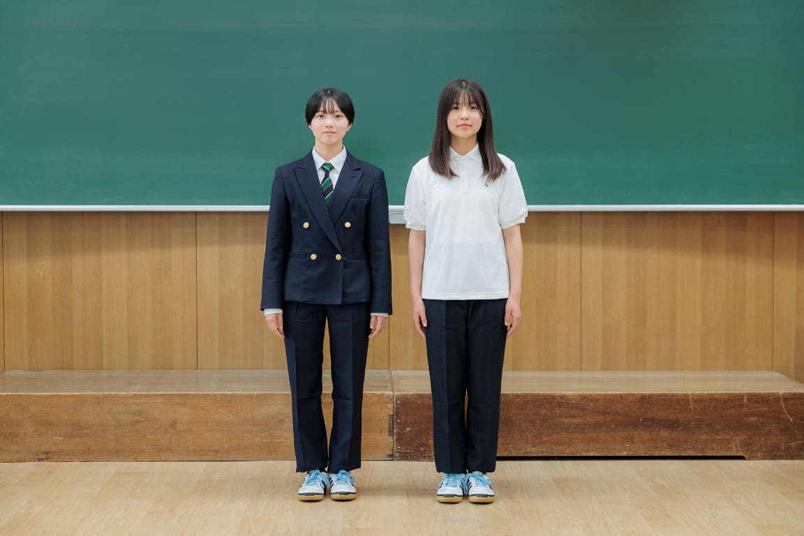 中央大学杉並高校の制服（冬服・スラックススタイル）