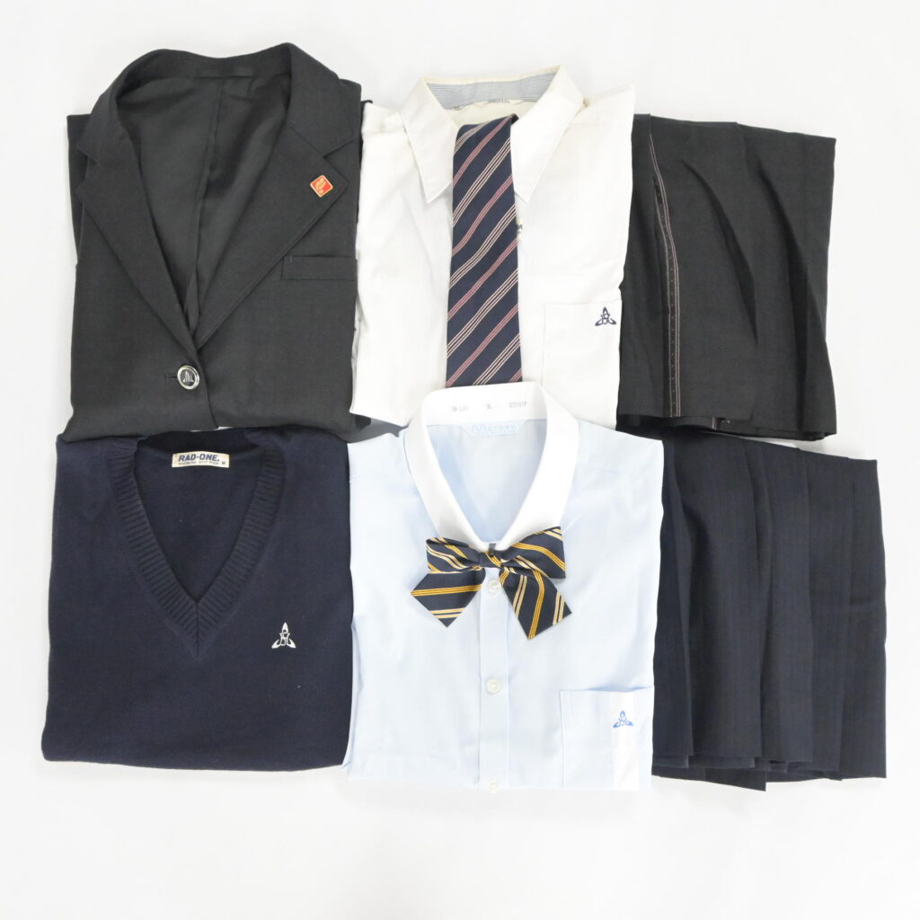 兵庫県立神港橘高校の制服を買取いたしました アイキャッチ画像