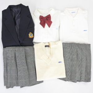 兵庫県立西宮南高校の制服を買取いたしました アイキャッチ画像