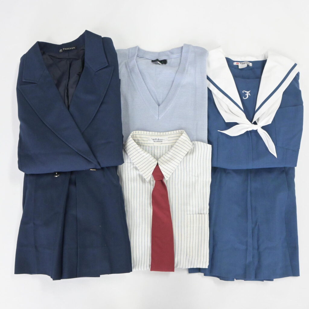 熊本県私立熊本学園大学付属高校の制服を買取いたしました アイキャッチ画像