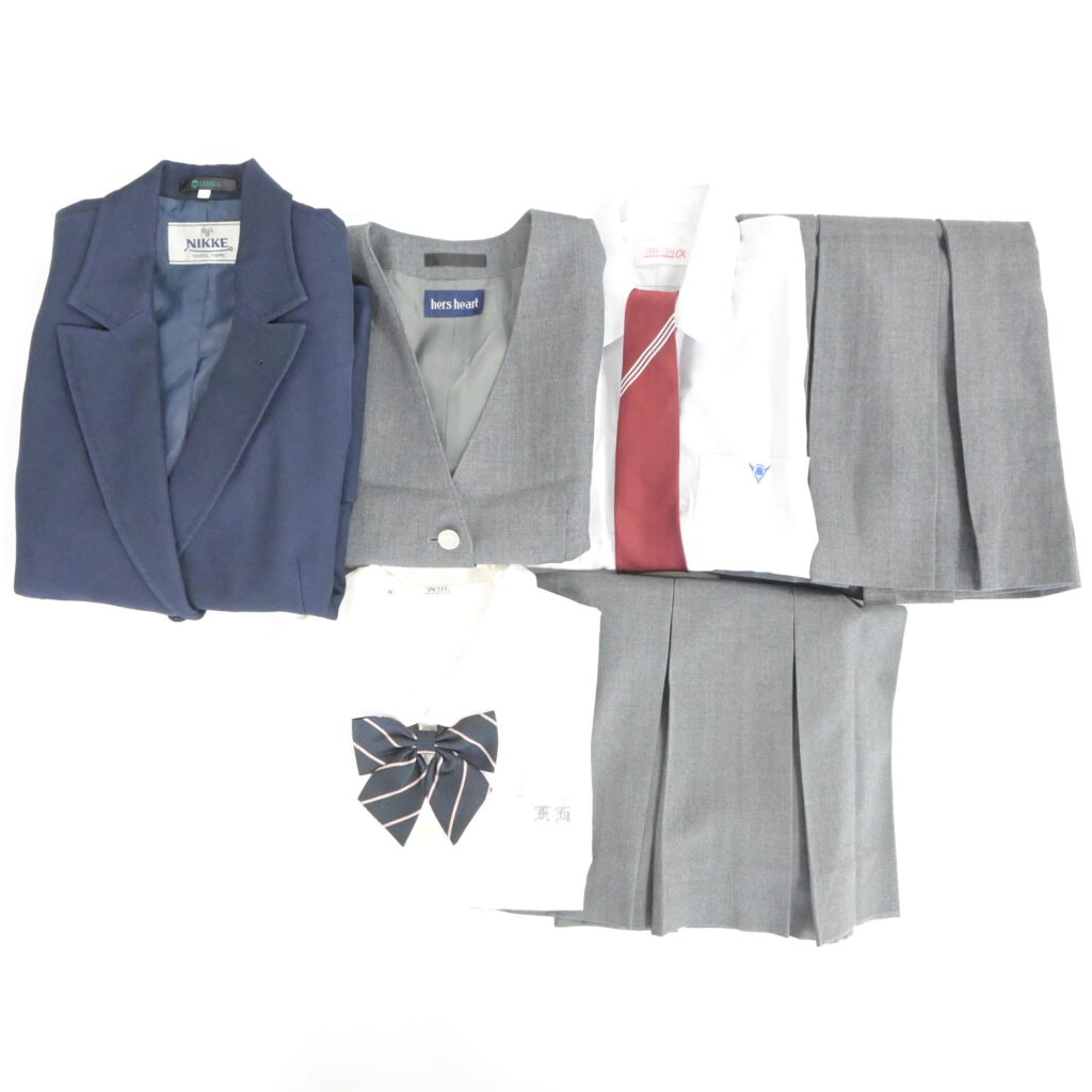 福岡県立福岡高校の制服を買取いたしました アイキャッチ画像