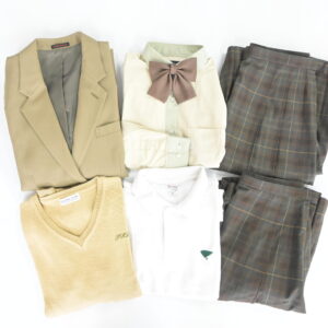 群馬県私立高崎経済大学附属高校の制服を買取いたしました アイキャッチ画像