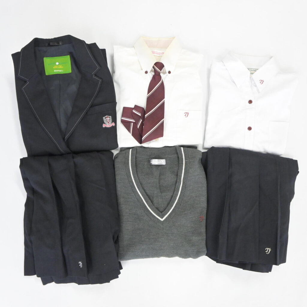 鳥取県私立鳥取城北高校の制服を買取いたしました アイキャッチ画像